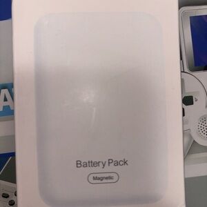 Magnetic Battery Pack in White